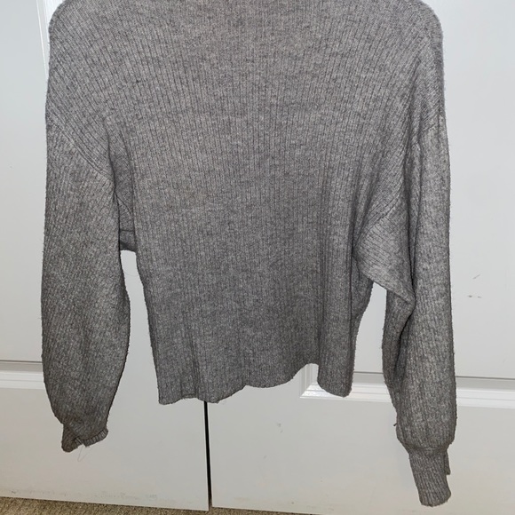 Shein grey long sleeve turtle neck - Picture 2 of 3